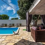 فيلة Natura Zadarvillas *