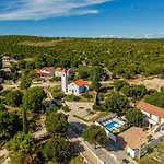 Natura Zadarvillas فيلة *