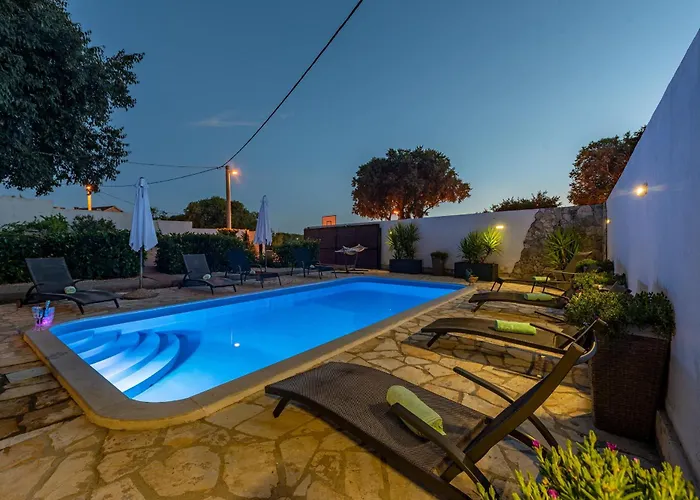 Natura Zadarvillas * Bulic