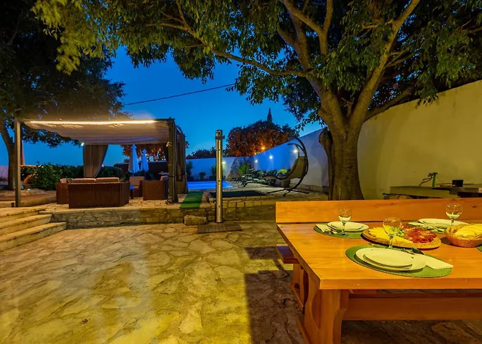 Natura Zadarvillas * Bulic