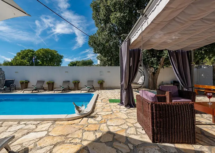 Βίλα Natura Zadarvillas *
