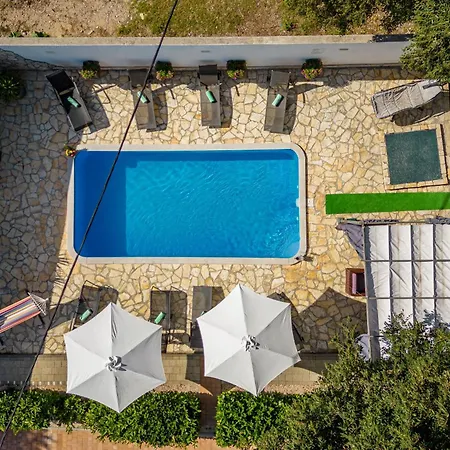 Natura Zadarvillas * بنكوفاتش