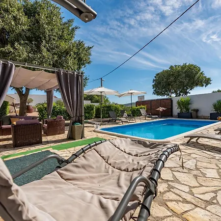 Natura Zadarvillas *
