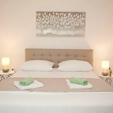 Natura Zadarvillas * 벤코바츠
